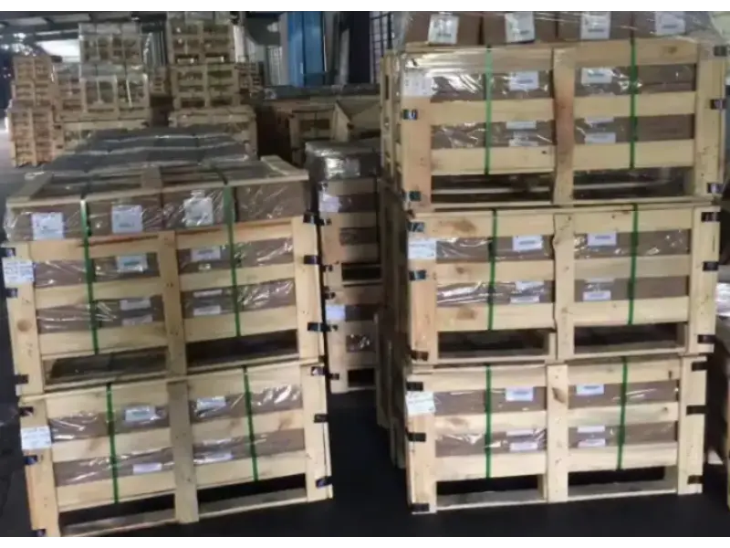 DIN7981 screws export packing and shipment on pallet